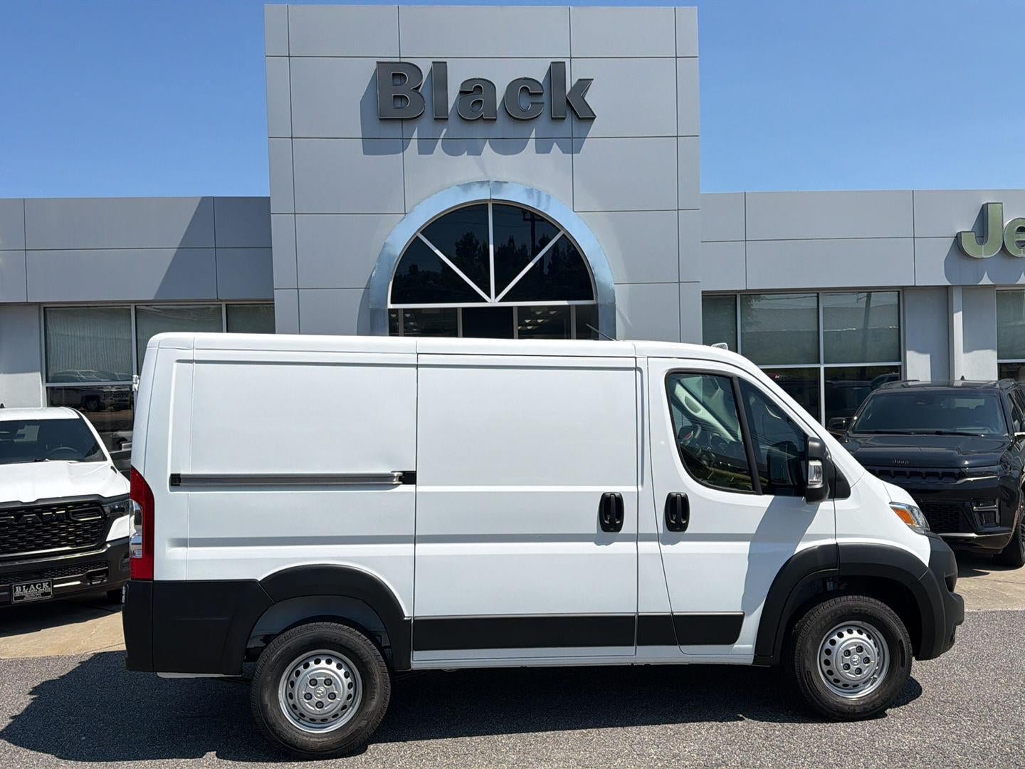New 2026 RAM ProMaster 1500 w/ Convenience Group FWD image 3