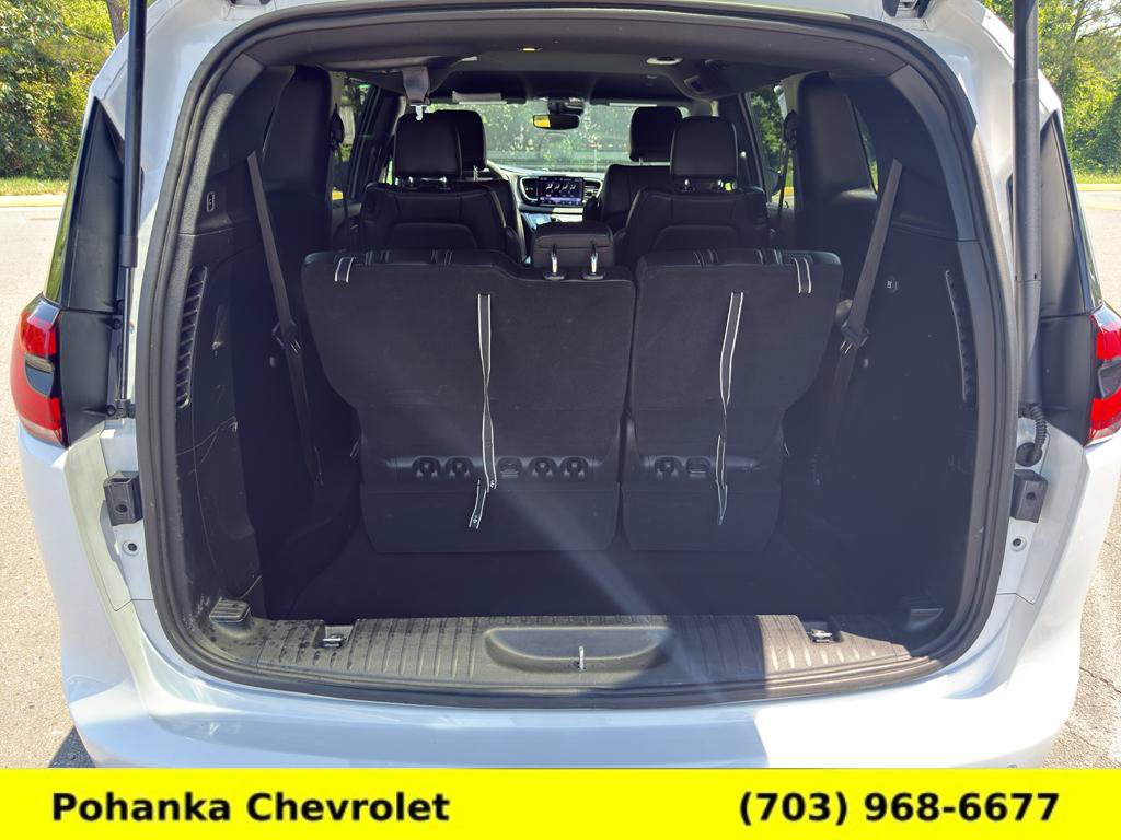 Used 2025 Chrysler Pacifica Select FWD image 24