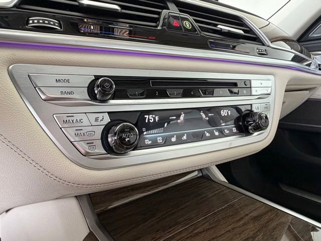 Used 2019 BMW 740i w/ Executive Package image 26