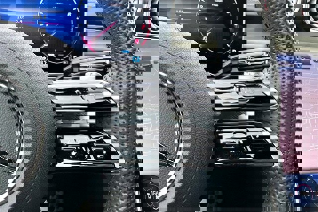 Used 2025 Mercedes-Benz C 300 4MATIC Sedan image 15