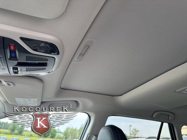 New 2025 Subaru Outback Touring XT w/ Popular Package #2 image 17