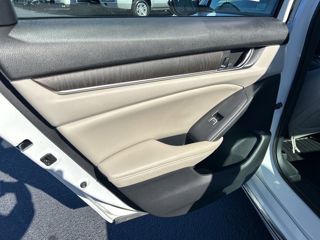 Used 2019 Honda Accord EX-L image 25