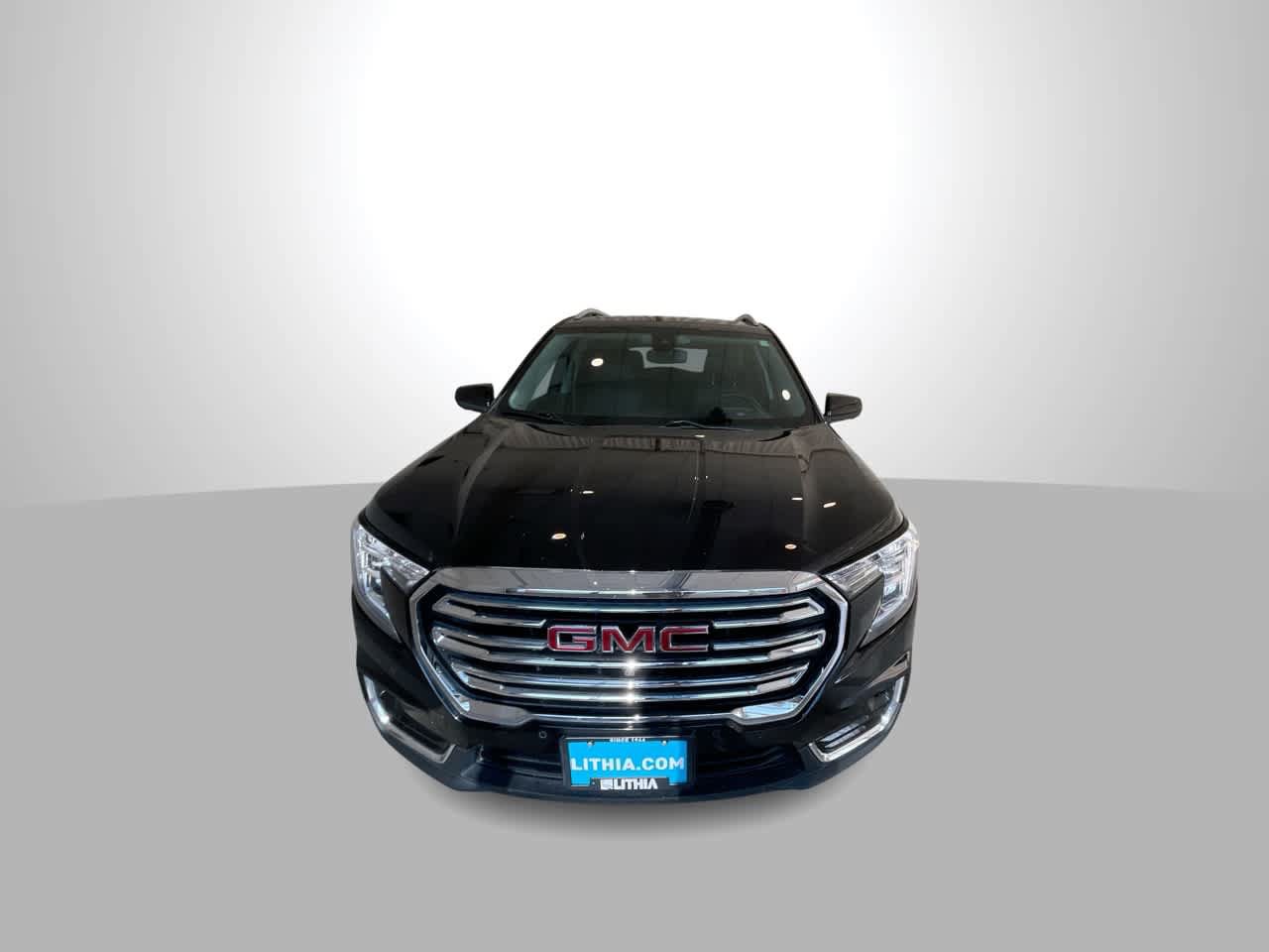 Used 2022 GMC Terrain SLT w/ Tech Package AWD/4WD image 3