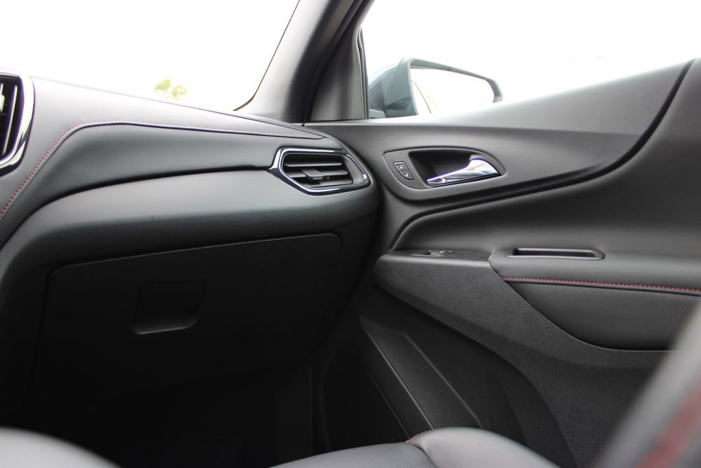 Used 2022 Chevrolet Equinox RS w/ RS Leather Package AWD/4WD image 44