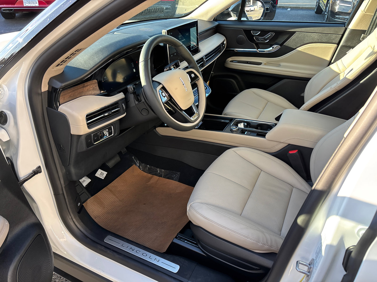 New 2026 Lincoln Corsair Reserve image 25