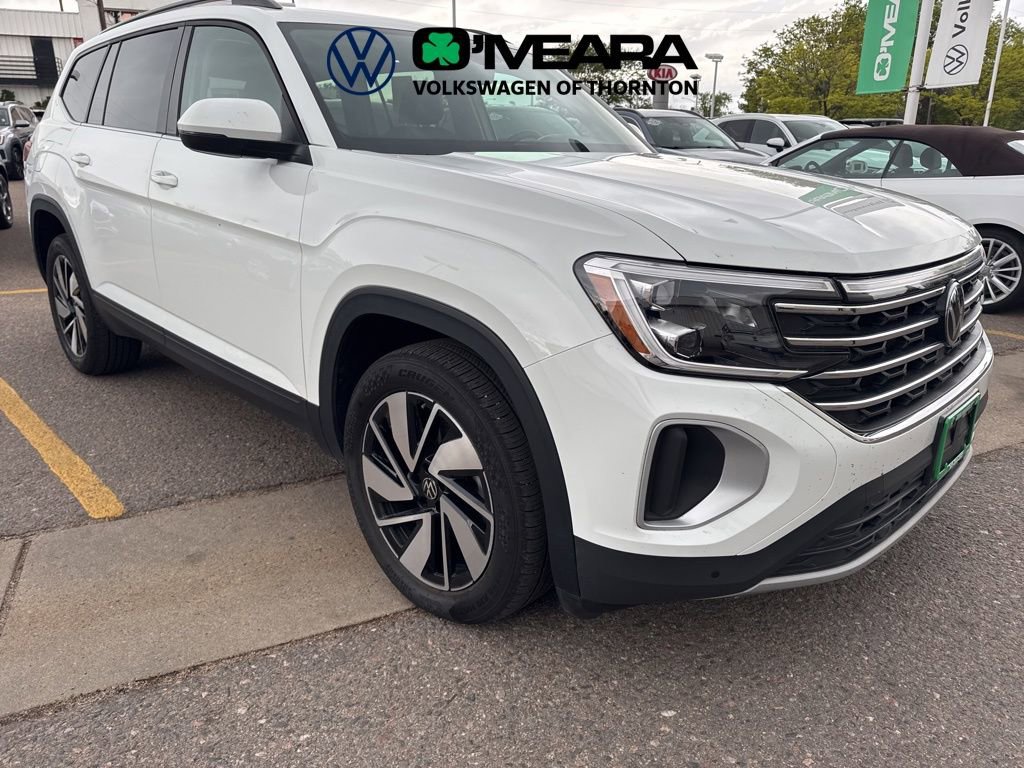 Used 2025 Volkswagen Atlas SE AWD/4WD image 2