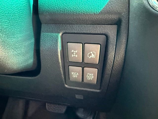 Used 2015 Lexus LX 570 4WD image 45