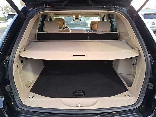 Used 2022 Jeep Grand Cherokee Laredo E w/ Security & Convenience Group AWD/4WD image 23
