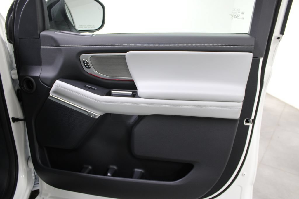 New 2027 Ford Expedition Platinum RWD image 26