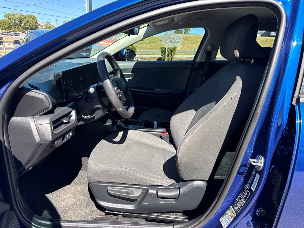 Used 2025 Kia K4 FWD image 12