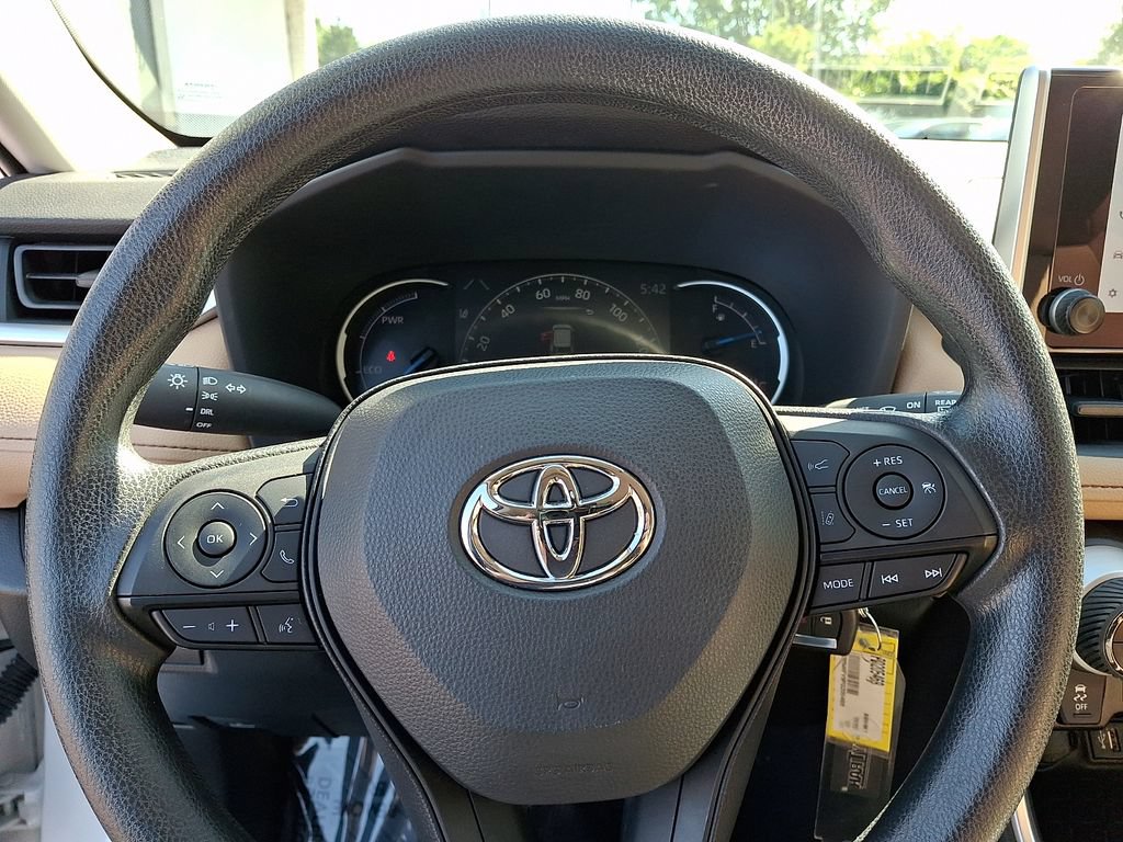 Certified 2023 Toyota RAV4 LE AWD/4WD image 21
