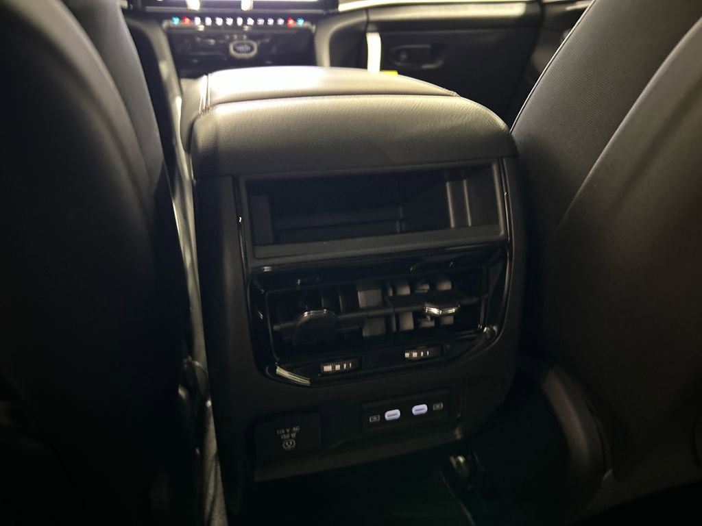 New 2026 Jeep Grand Cherokee Altitude image 29