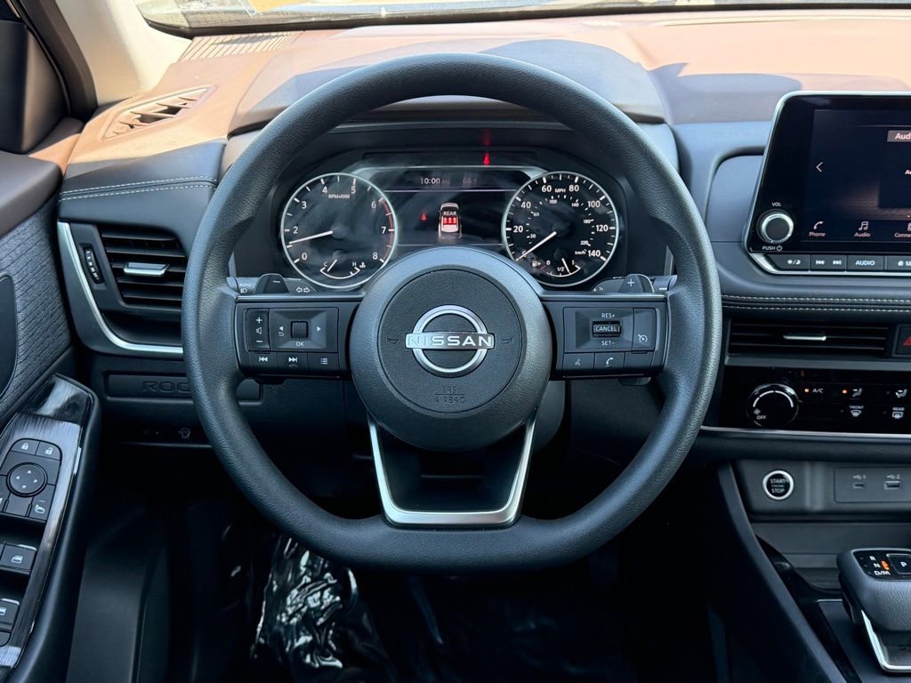 Used 2023 Nissan Rogue S AWD/4WD image 26