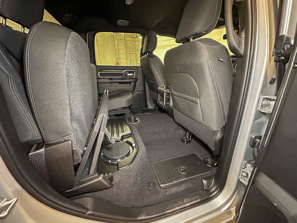 New 2026 RAM 2500 Big Horn AWD/4WD image 4