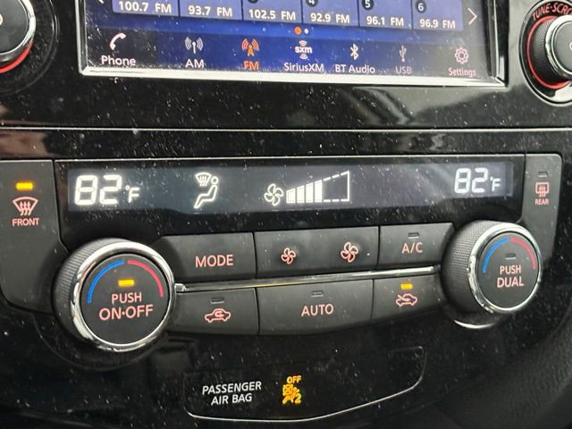 Used 2018 Nissan Rogue SV image 18