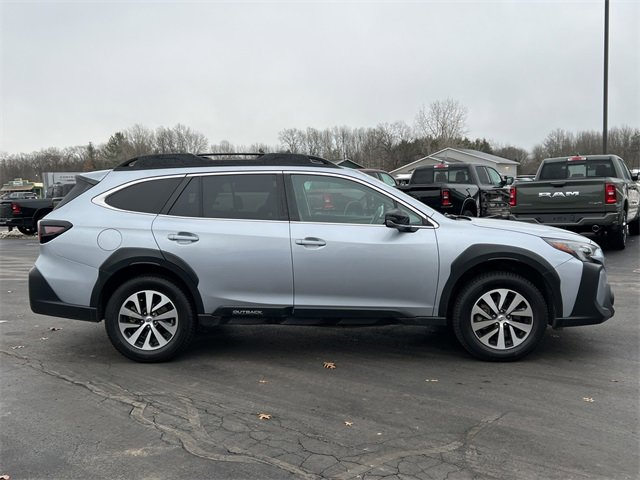 Used 2023 Subaru Outback Premium image 46