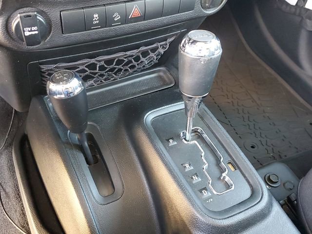 Used 2018 Jeep Wrangler Unlimited Sport w/ Connectivity Group image 24