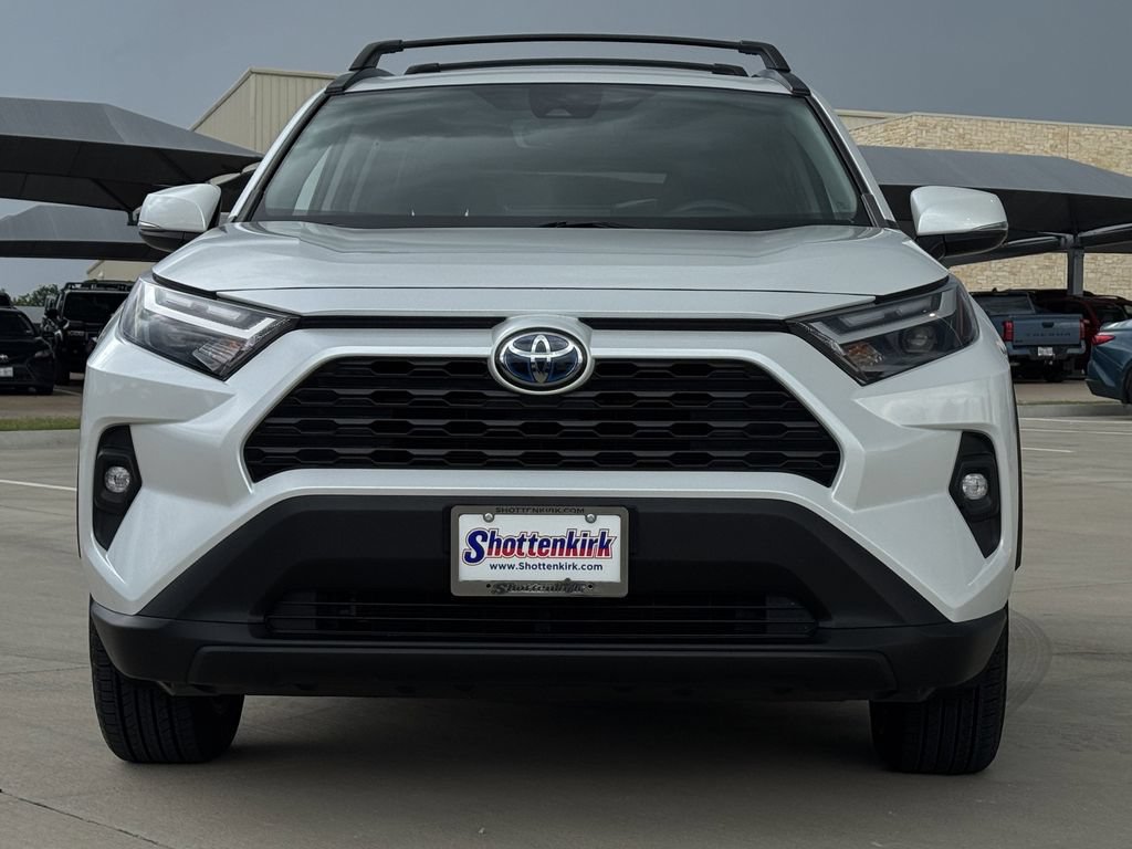 Used 2023 Toyota RAV4 XLE Premium AWD/4WD image 7