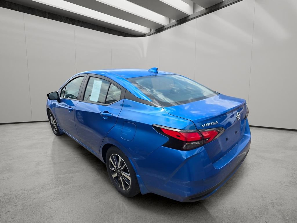 Used 2020 Nissan Versa SV FWD image 3