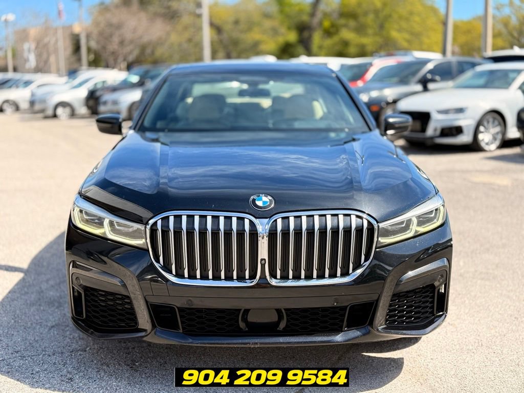 Used 2020 BMW 740i w/ Luxury Rear Seating Package RWD image 10