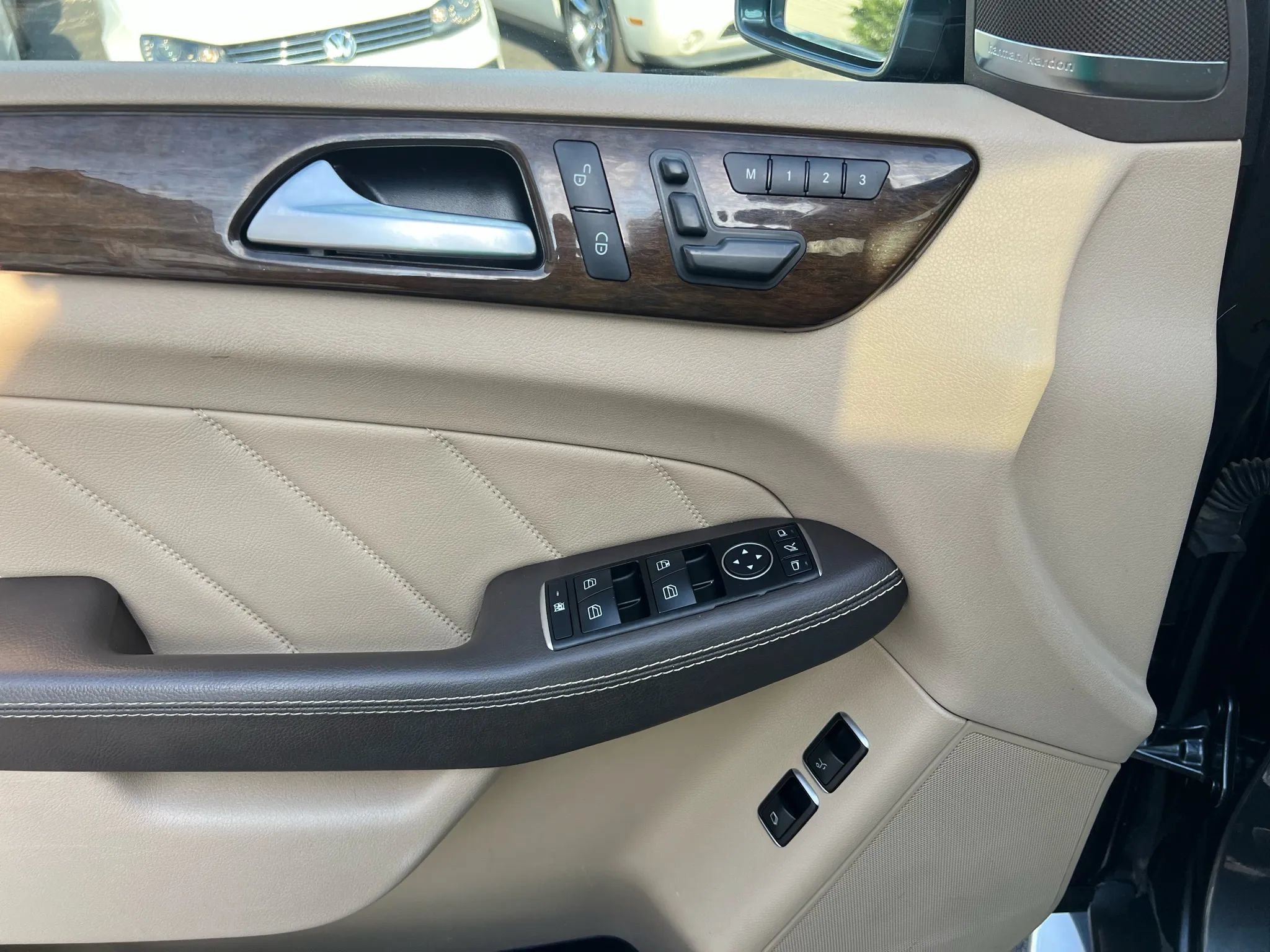 Used 2015 Mercedes-Benz GL 450 4MATIC image 18