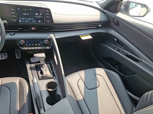 New 2026 Hyundai Elantra SEL Sport FWD image 11