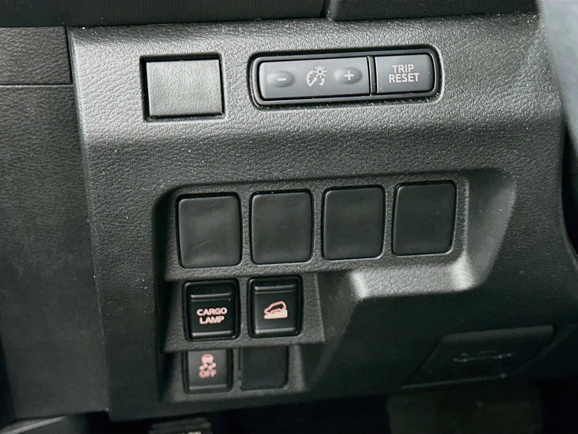 Used 2024 Nissan Frontier SV AWD/4WD image 17