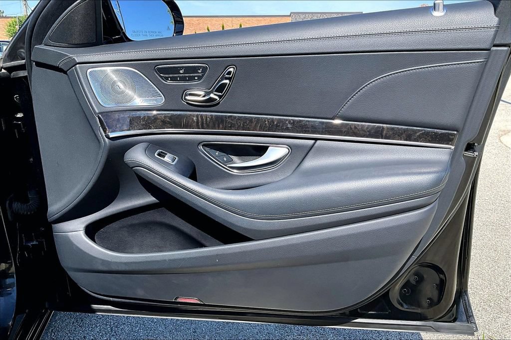 Used 2016 Mercedes-Benz S 550 4MATIC Sedan image 24