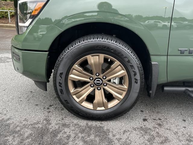 Certified 2024 Nissan Titan SV w/ SV Bronze Edition Package AWD/4WD image 12