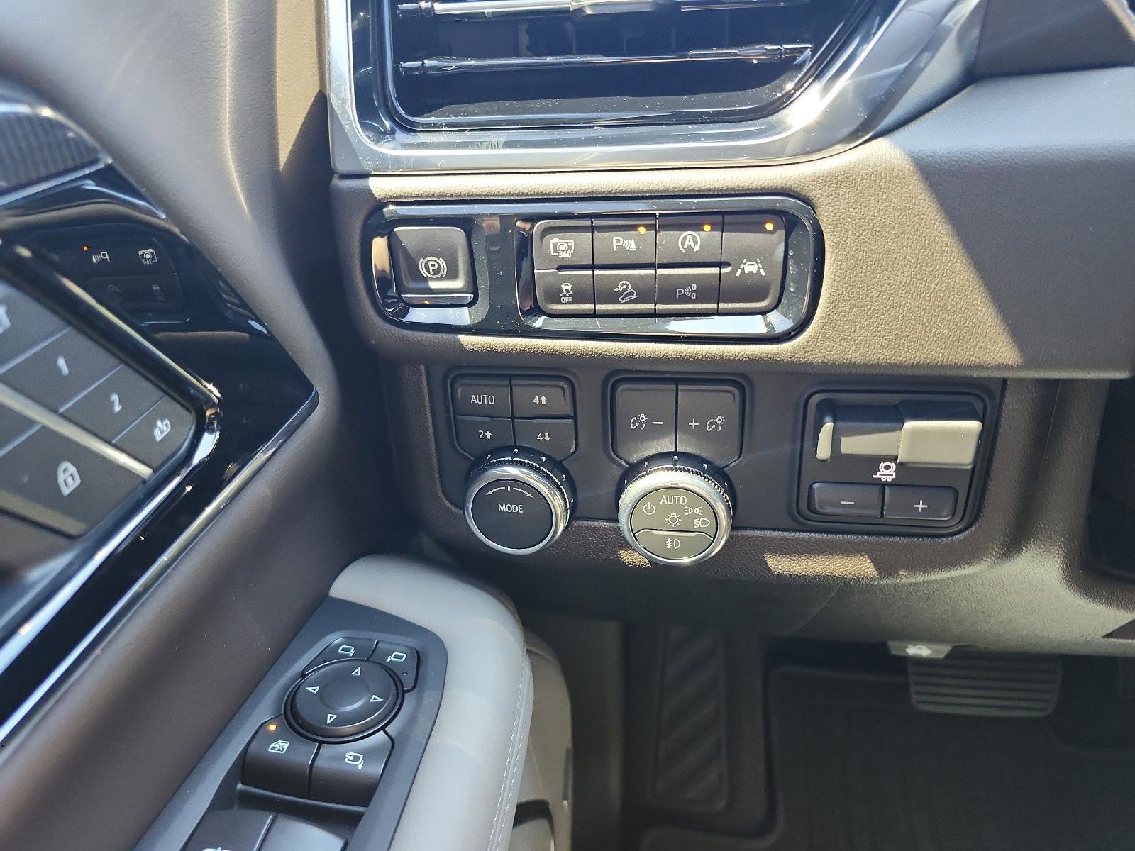 Used 2026 GMC Yukon XL Elevation w/ Elevation Premium Package AWD/4WD image 23