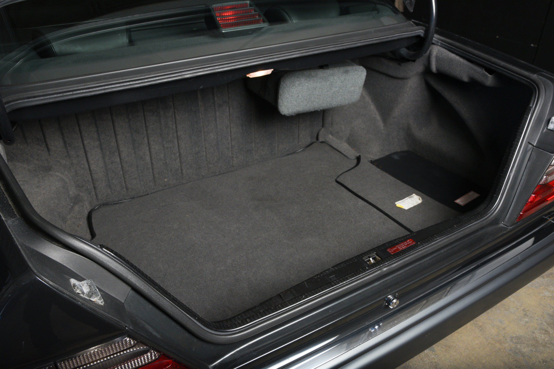 Used 1994 Mercedes-Benz E 500 Sedan image 13