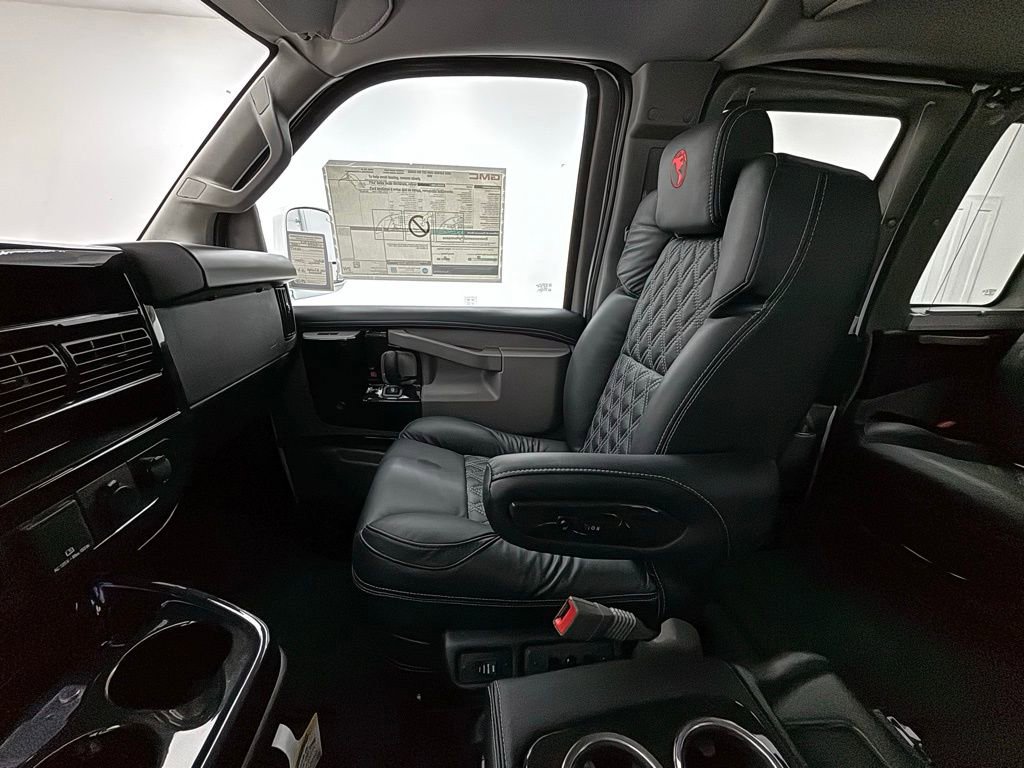 New 2025 GMC Savana 2500 Extended w/ Driver Convenience Package image 42