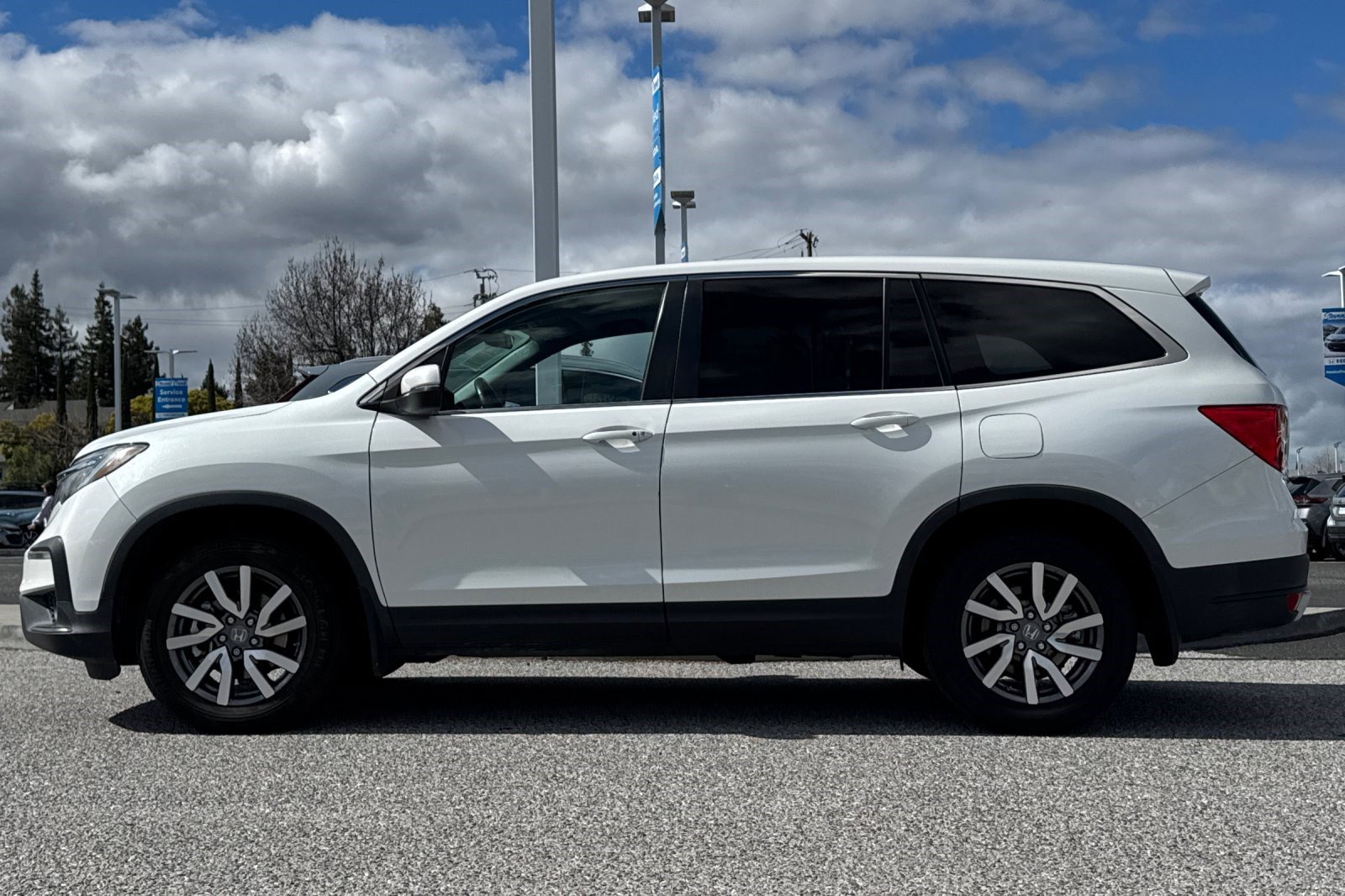 Used 2022 Honda Pilot EX-L image 2