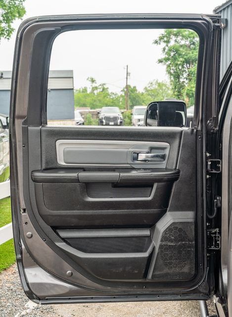 Used 2018 RAM 2500 Power Wagon w/ Leather & Luxury Group AWD/4WD image 33