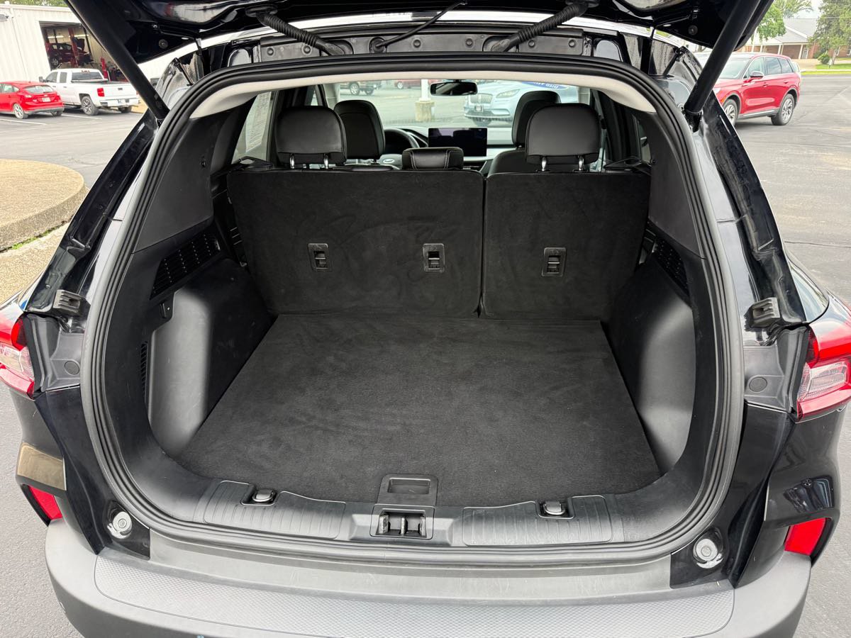 Used 2023 Ford Escape SE w/ PHEV Premium Package FWD image 12