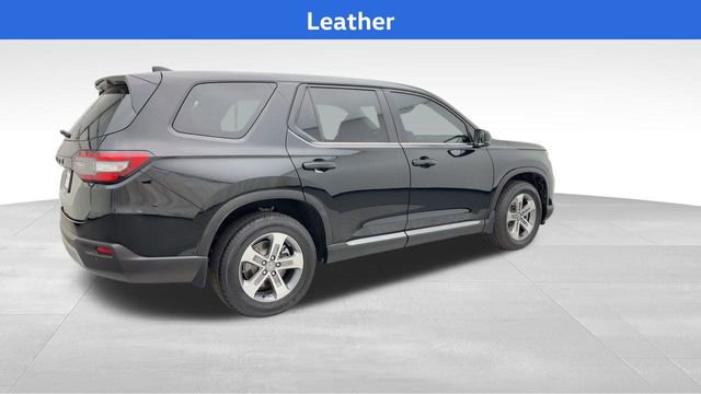 Used 2023 Honda Pilot EX-L image 2