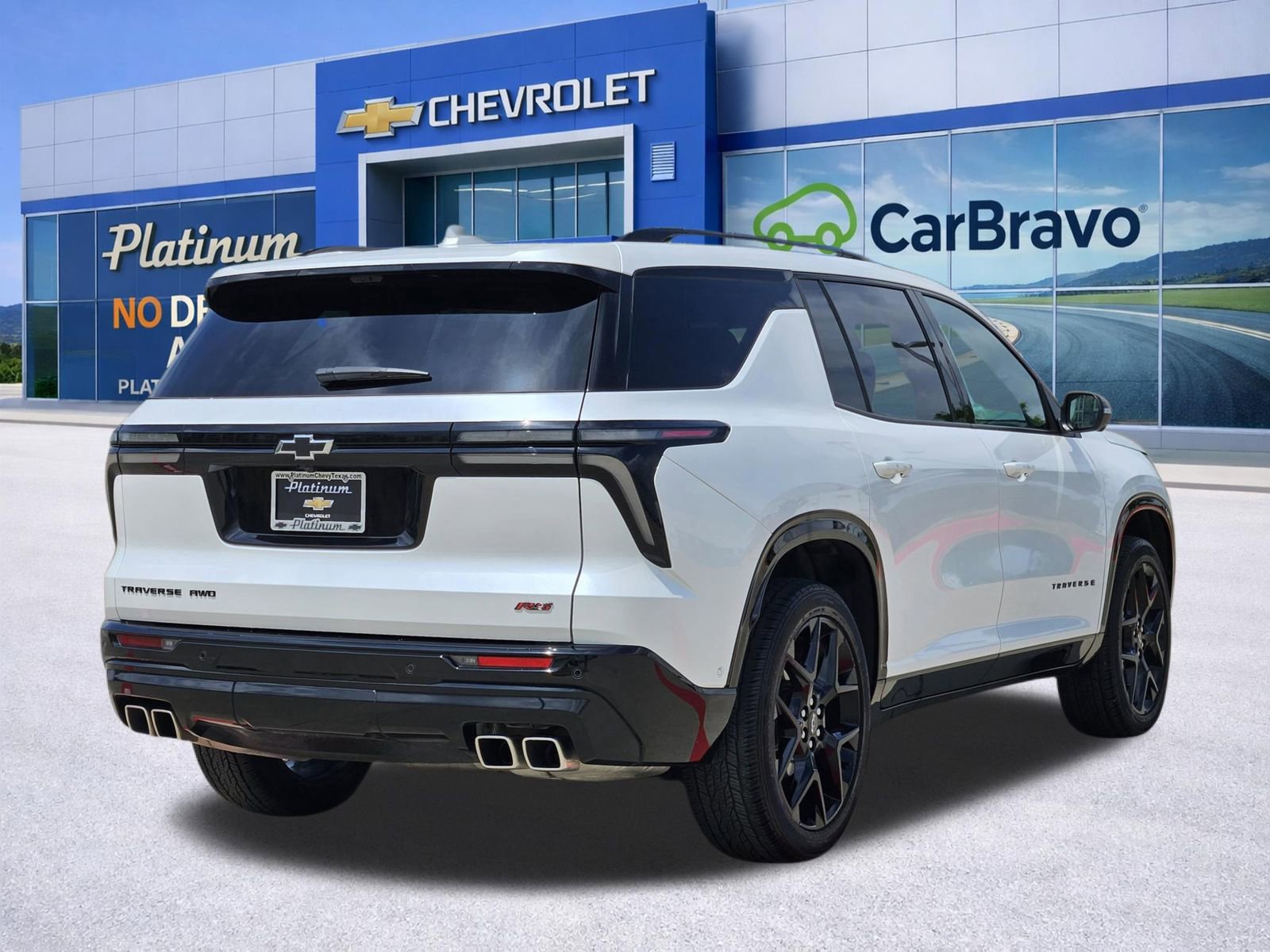 Certified 2024 Chevrolet Traverse RS w/ LPO, Floor Liner Package image 5