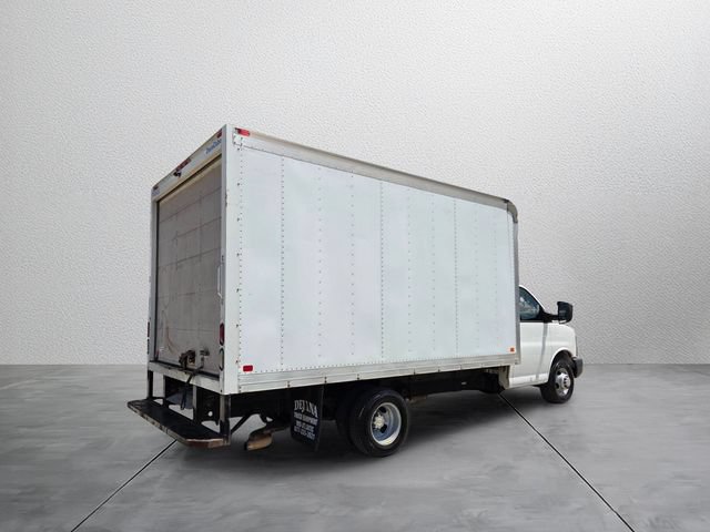 Used 2016 Chevrolet Express 3500 RWD image 4
