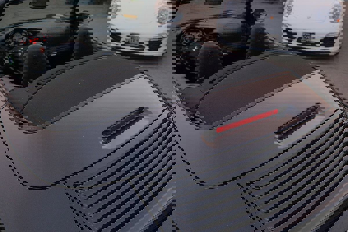 Used 2004 Porsche 911 Carrera 4S image 39