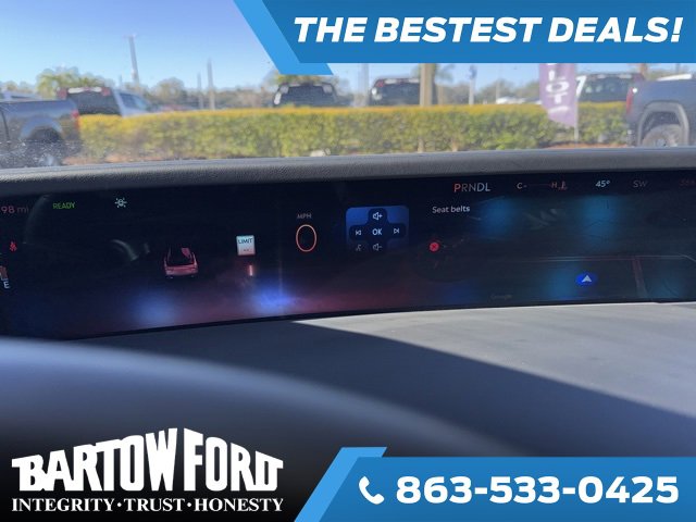 Used 2025 Lincoln Nautilus Reserve image 10