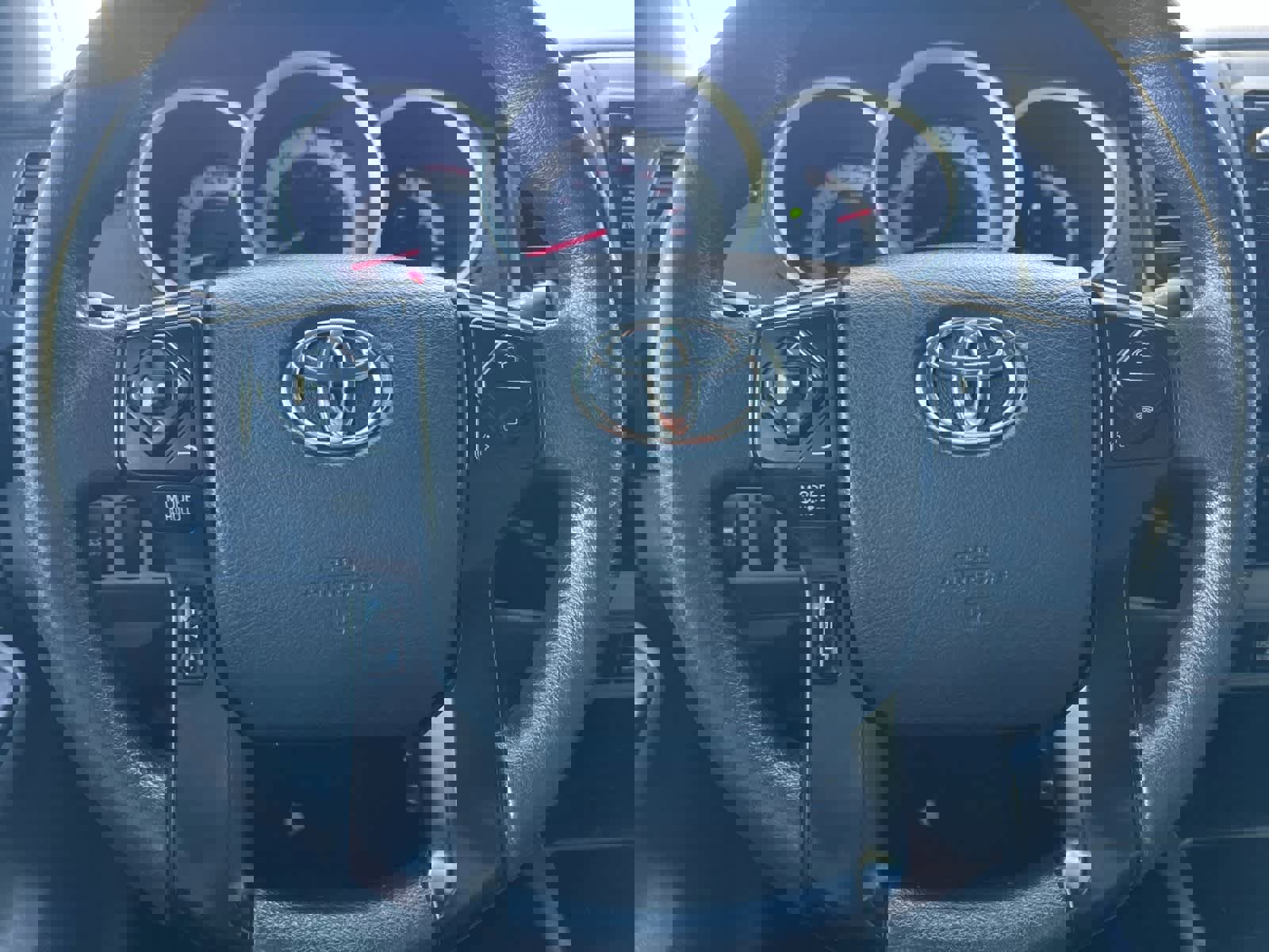 Used 2015 Toyota Tacoma 4x4 Access Cab image 21