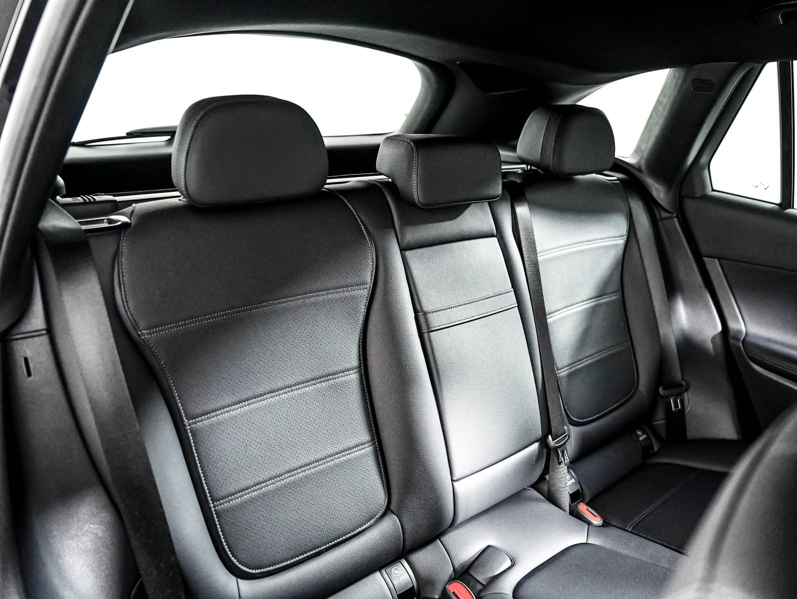 Certified 2026 Mercedes-Benz GLC 300 image 10