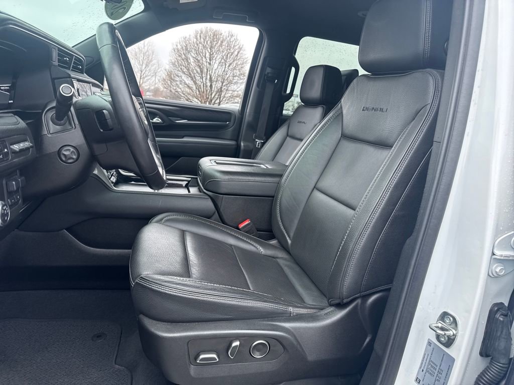 Used 2024 GMC Yukon XL Denali w/ Advanced Technology Package image 21