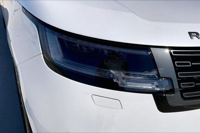 Used 2025 Land Rover Range Rover Long Wheelbase SE image 35