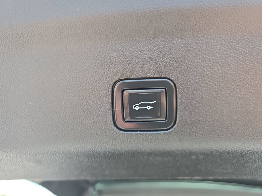 Used 2021 Chevrolet Tahoe High Country w/ Premium Package AWD/4WD image 13