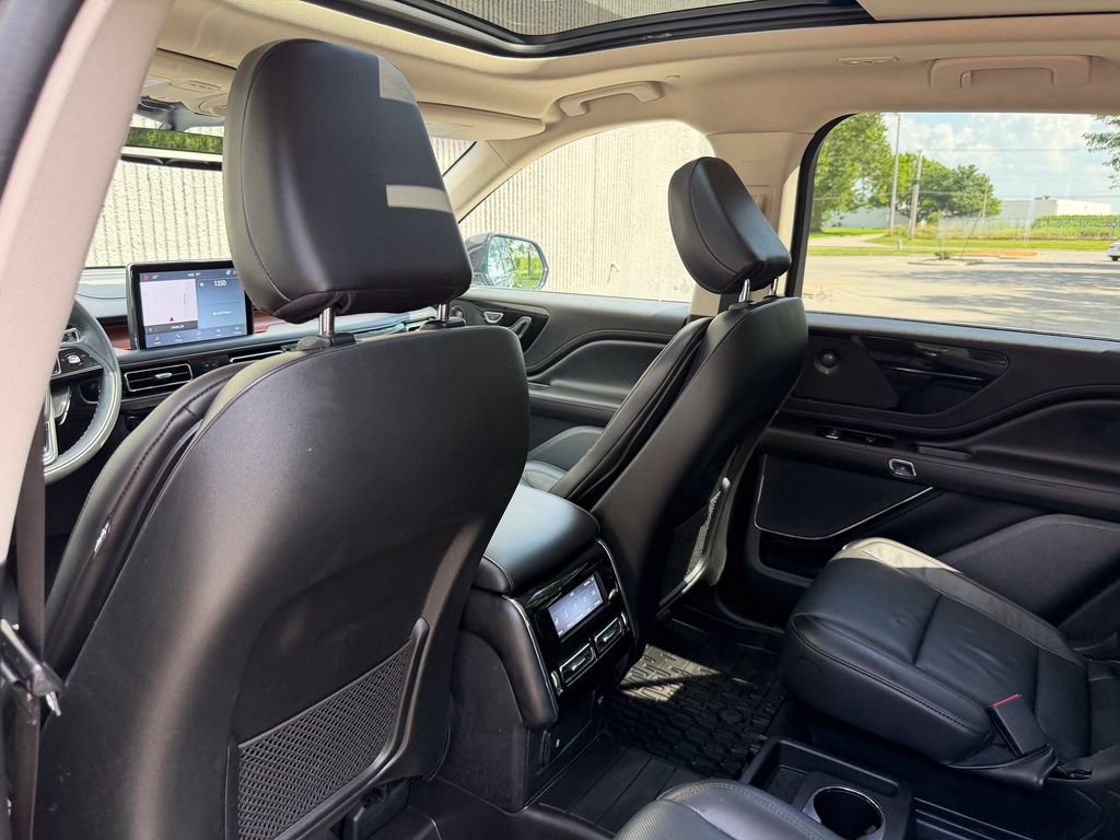 Used 2023 Lincoln Aviator Reserve w/ Elements Package Plus AWD/4WD image 19