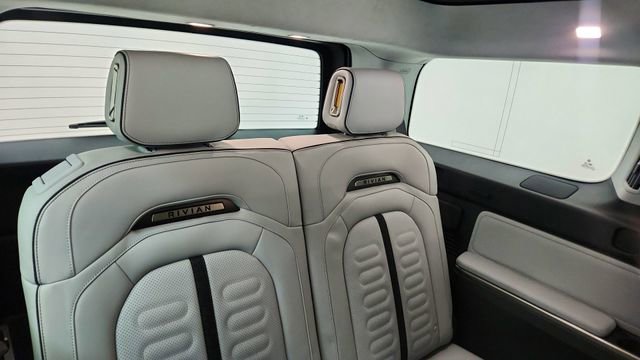 Used 2024 Rivian R1S Adventure AWD/4WD image 29