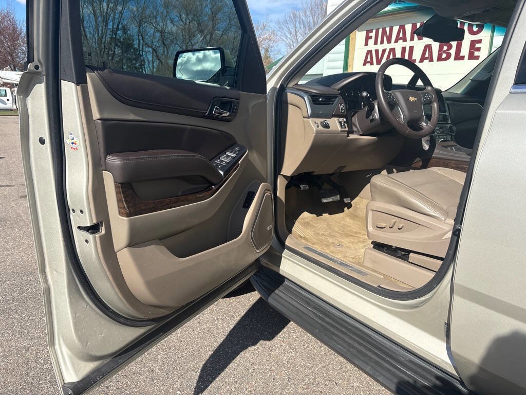 Used 2016 Chevrolet Tahoe LT w/ Luxury Package RWD image 9