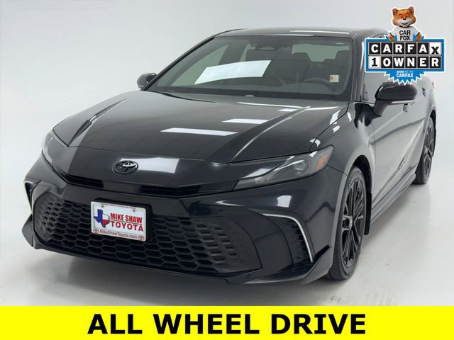 Used 2025 Toyota Camry SE w/ Convenience Package image 4