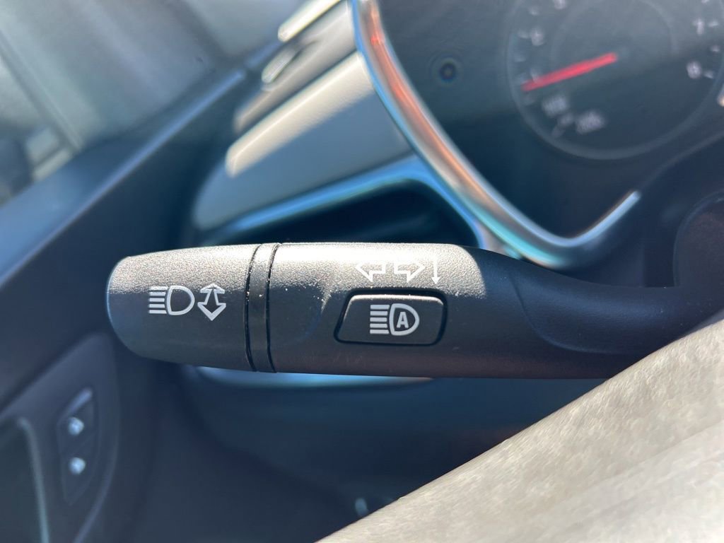 Used 2022 Chevrolet Equinox LS w/ LS Convenience Package image 23